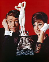 Audrey Hepburn and Peter O&#39;Toole in How to Steal a Million by sculpture ... - £55.04 GBP