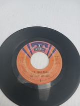 Soul 45 The Isley Brothers - It&#39;S Your Thing / Don&#39;T Give It Away On Bud... - $43.06 MXN