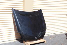 06-11 MERCEDES W219 CLS500 CLS550 CLS55 CLS63 CLS63 AMG Hood w/ Hinges & Shocks.