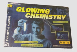 $9 Thames and Kosmos Glowing Chemistry Kit 2014 Germany No. 644895 New - $10.88