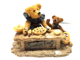 Boyds Bears Justina M. Harrison SWEETIE PIE Baking Bakers Figurine - £17.03 GBP