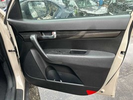 SORENTO   2012 Front Door Trim Panel 986474 - $73.26