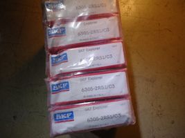 5 Pcs SKF 6305-2RS1/C3 DEEP GROOVE SINGLE ROW BALL BEARING 25MM BORE NEW - $49.49