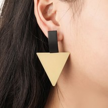 WYBU New Trendy Style Triangle Pendant Drop Earring For Women Black Metal Chain  - £6.45 GBP