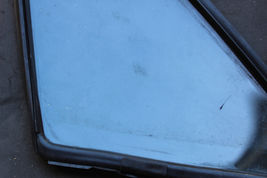 1990-1997 MAZDA MIATA MX-5 LEFT DRIVER DOOR CORNER WINDOW SEALANT V421 image 4