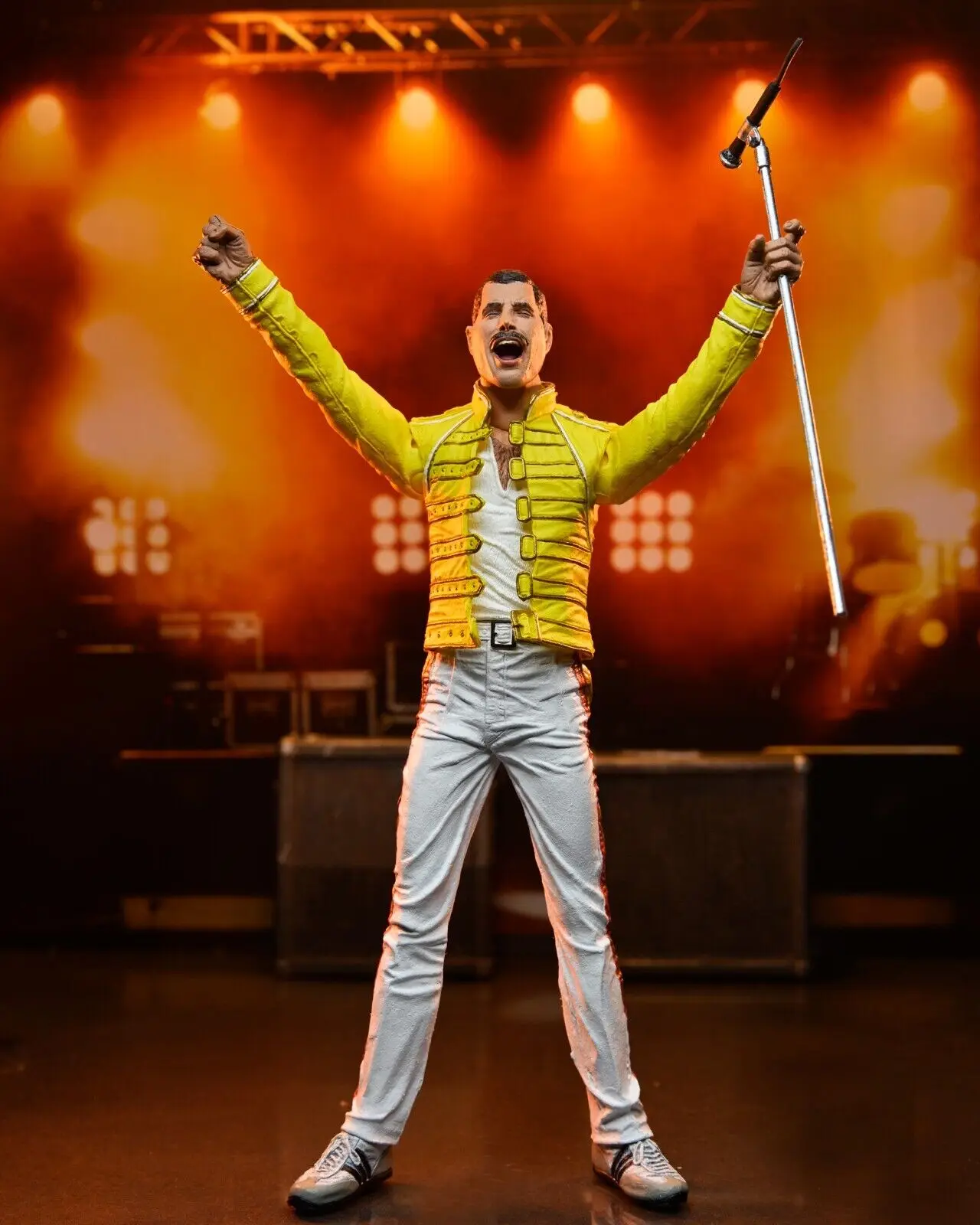 NECA 7" Freddie Mercury Queen Yellow Jacket 1986’s “Magic” Tour Action Figure - £41.59 GBP