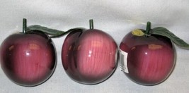 Lifelike Faux Plums 3 Purple Ceramic Plums With Green Leaves 3&quot;x3&quot; New w... - $11.39