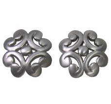 Vintage Crown Trifari Round brushed Silver Clip On Earrings - £10.11 GBP