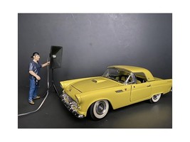 &quot;Weekend Car Show&quot; Figurine V for 1/18 Scale Models by American Diorama - £16.21 GBP