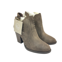 Daisy Fuentes Women&#39;s Wylie Casual Heels DF298655 Grey Size 6M - $37.99