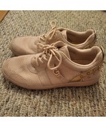 G By Guess Sneakers Size 10 - $274.49 MXN