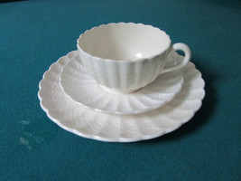 Chelsea Wicker by Spode, Embossed Basket weave Scalloped, TRIO CUP SAUCER PLATE  - £43.52 GBP