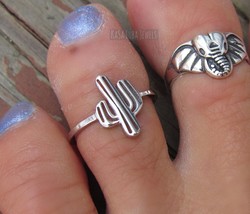 Cactus Toe Ring - SOLID - sterling stamped - 925 silver - beach lovers - $251.39 MXN