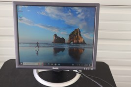 Dell 1901FP 19&quot; LCD Monitor 4-USB, DVI &amp; VGA Ports w/ Stand, VGA cable &amp;... - $39.55