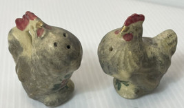 Vintage Old Rooster Salt And Pepper Shakers Adorable Pair Chicken cork bottom - £7.42 GBP