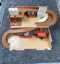 Vintage Hot Wheels City Service Center Sto N Go Playset 1979 Mattel Fold &amp; Carry - £25.17 GBP