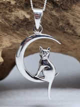 Cat Moon Necklace Pendant 925 Sterling Silver Feline Cat Lover 18&quot; Chain  &amp; Box - £28.02 GBP