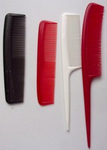 Vintage Two Teaser &amp; Two Pocket Plastic Combs - $114.02 MXN