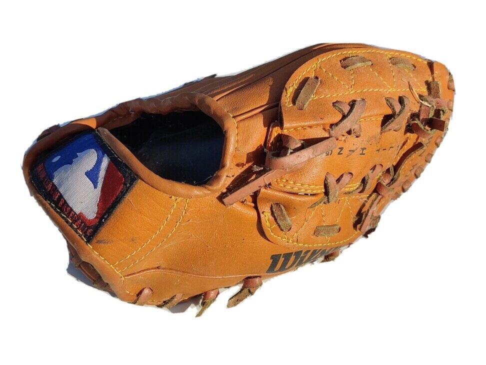 Wilson A2170 MLB 9.5&quot; Youth RHT T-Ball Glove Leather Split Hinge Crown Web - $3.99