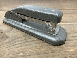 Vtg Wilson Jones Tatum Buddy Stapler Model #T155 Gray Industrial Steampu... - £11.45 GBP