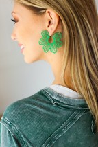 Green Vintage Metal Flower Power Earrings - £4.62 GBP