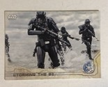 Rogue One Trading Card Star Wars #29 Storming The Beach - £1.53 GBP
