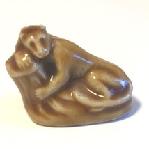 Wade Whimsy Figurine Vintage England Miniature Animal Brown Lemur Monkey Gold Uk - £7.87 GBP
