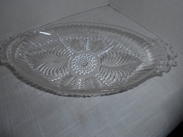 Anchor Hocking Leaves &amp; Circles Glass Dish - $186.09 MXN