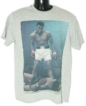 Cosmetic Flaws - Muhammad Ali Knockout Taunt Boxing Small Grey Tee - Gra... - $6.00