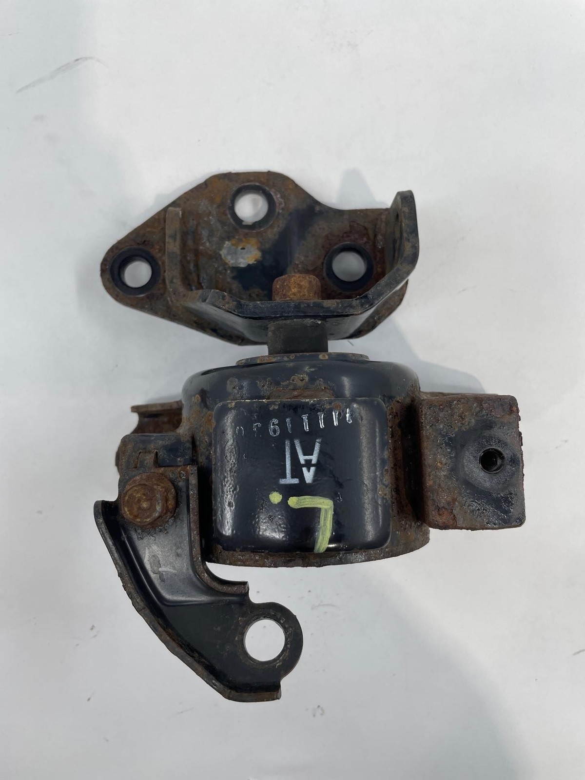 2012 Kia Soul 2.0L LH Driver Left Transmission Frame Mount OEM Item image 4