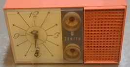 ZENITH RADIO CORAL / PINK VINTAGE TUBE CLOCK RADIO - $31.04