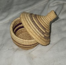 Cute Woven Trinket Basket With Attached Lid 3 Inch Tall Hand MAde - £8.01 GBP