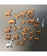 Lot Of  25 Vintage Plastic Farm Wild Animals Auburn Toy tan goat sheep p... - $570.99 MXN