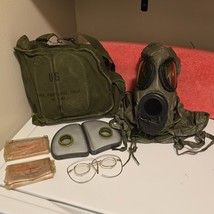 VTG US Army M17A1 Gas Mask M / Chemical Hood / Canvas Bag / 2 Pairs of G... - $107.81