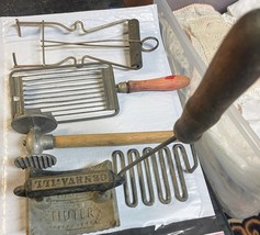Vintage 5 pieces of odds and end kitchen ware. - £23.56 GBP