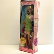 Barbie Flower Shop Doll Bouquet Basket Watering Can Green Apron Mattel 1999 image 4