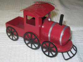 Red Metal Train Ornament Christmas Tree Decoration Vtg Style Hanging  5&quot;... - $109.71 MXN