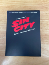 Sin City: Recut, Extended, Unrated DVD w/graphic novel *Pre-Owned* US2 - £8.55 GBP