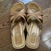 Born Wedge Sandal Womens 8 Tan Brown Leather Slip On 3 inch Heel Shoe B8430 - £19.11 GBP