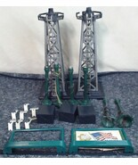 Lionel Marx Landscape Lot PARTS / REPAIR Billboards Lamps Light Tower Ya... - $54.69 CAD