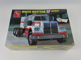 Retro Deluxe Amt White Western Star Scale 1/25 Model Kit 724/06 New Factory Seal - $45.93