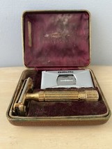 Vintage Gillette Gold Aristocrat Razor Twist Original Case &amp; Blades  194... - £118.46 GBP