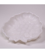 Vintage Hazel Atlas White Milk Glass Grape Dish Trinket Candy Bowl Rare ... - £7.69 GBP
