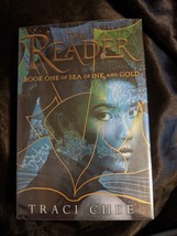 Reader (Sea of Ink and Gold) - Hardcover By Chee, Traci  - £5.53 GBP