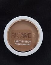 Flower Beauty Light Illusion Perfecting Powder -  Caramel  - $227.47 MXN