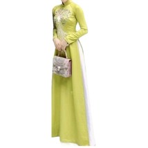 Women&#39;s Chartreuse Green Silk Embroidered Ao Dai Size 6 - £26.05 GBP