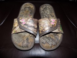 UNDER ARMOUR IGNITE PADDED SOFT SANDALS SLIP-ON CAMO PINK GIRLS SIZE 3Y EUC - $16.80