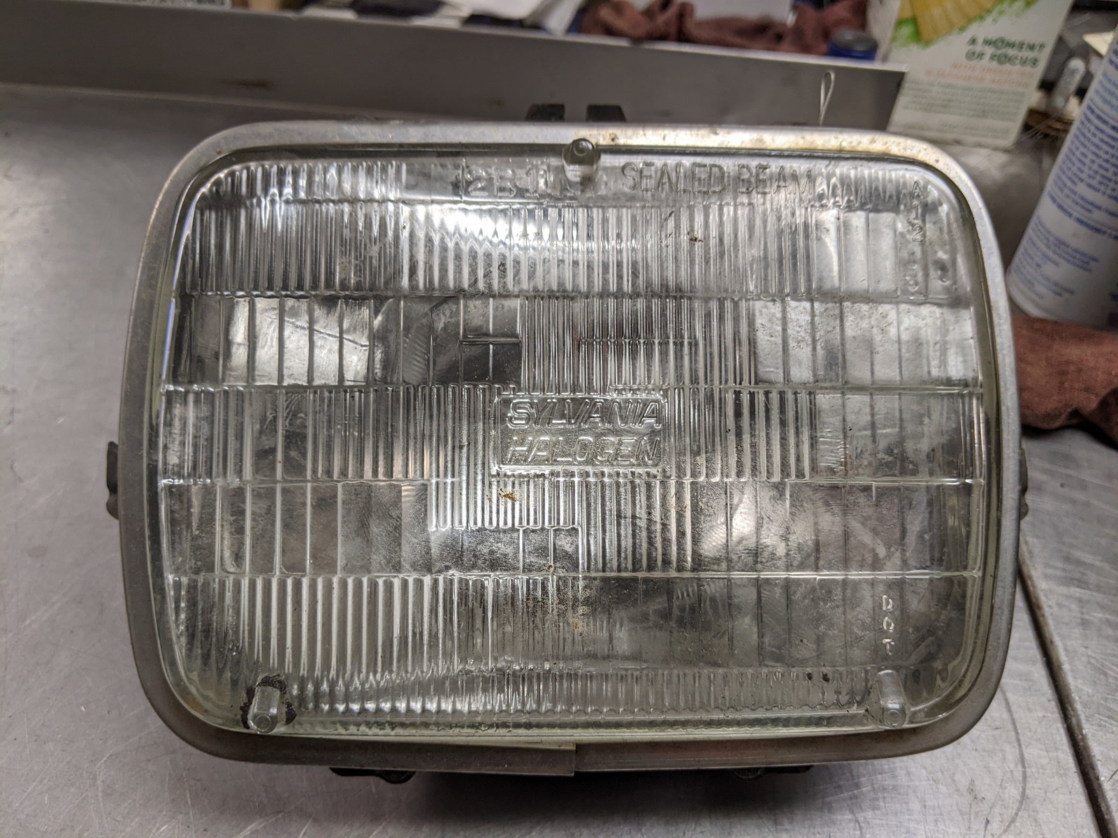 Primary image for Passenger Right Headlight Assembly From 1994 GMC Safari  4.3