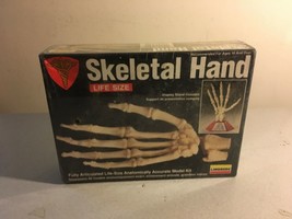1991 NOS Lindberg Skeletal Hand Life Size Model Kit - £15.73 GBP