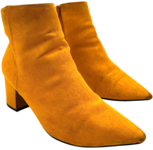 bamboo women&#39;s rapid-01 mustard color faux suede booties size 9 - $230.87 MXN